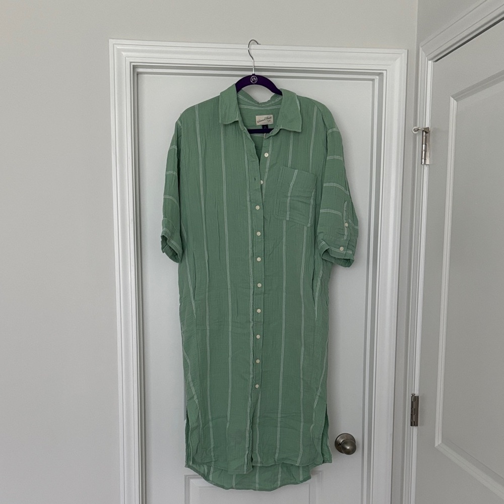 Universal Thread Green Maxi Dress with Button-Down Design